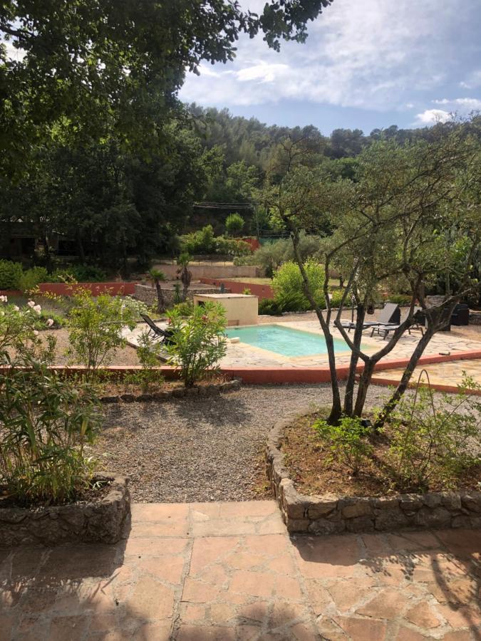 Appartamento Les Mazets De La Cascade Salernes Esterno foto